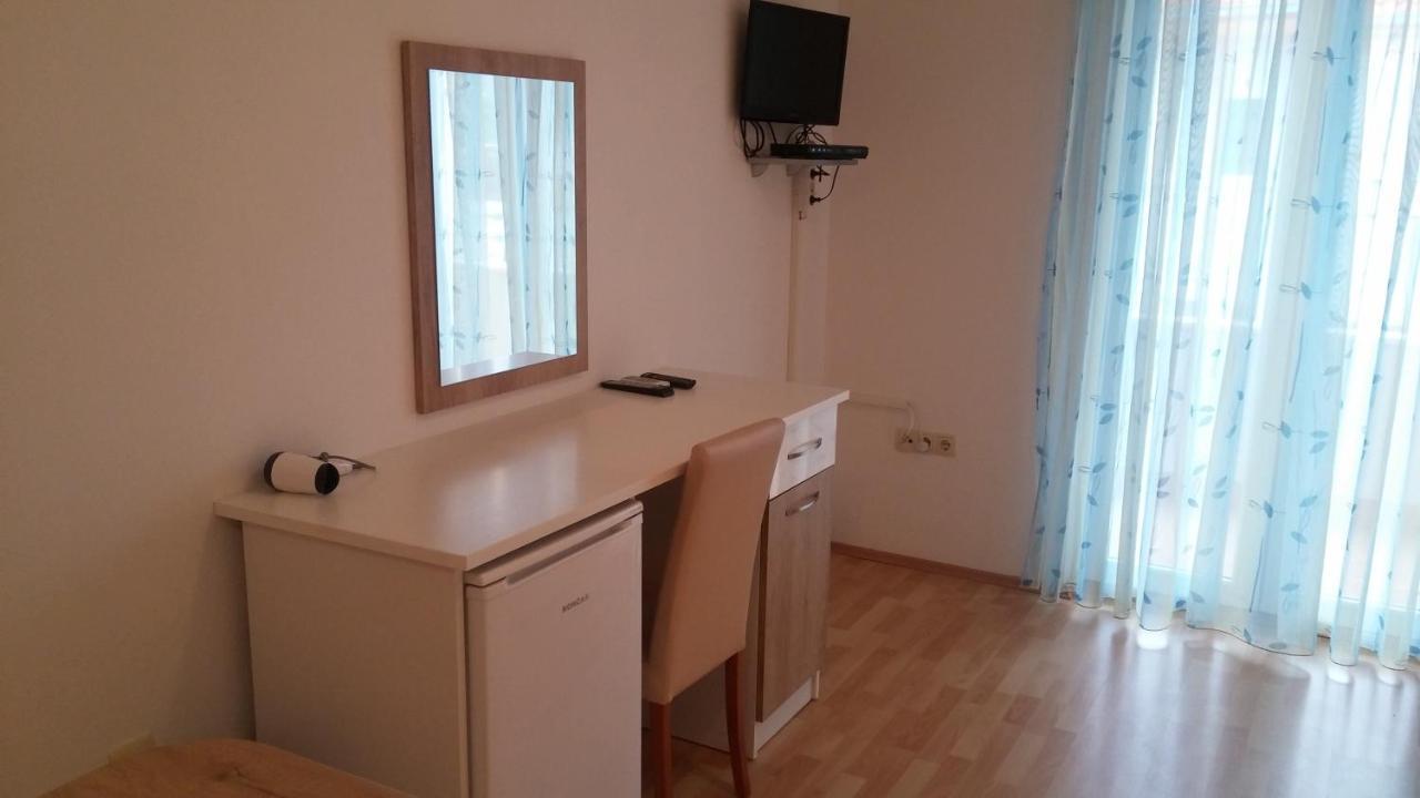 Apartments Petar Хвар Экстерьер фото